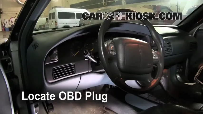 1997 Pontiac Bonneville SE 3.8L V6 Compruebe la luz del motor Diagnosticar